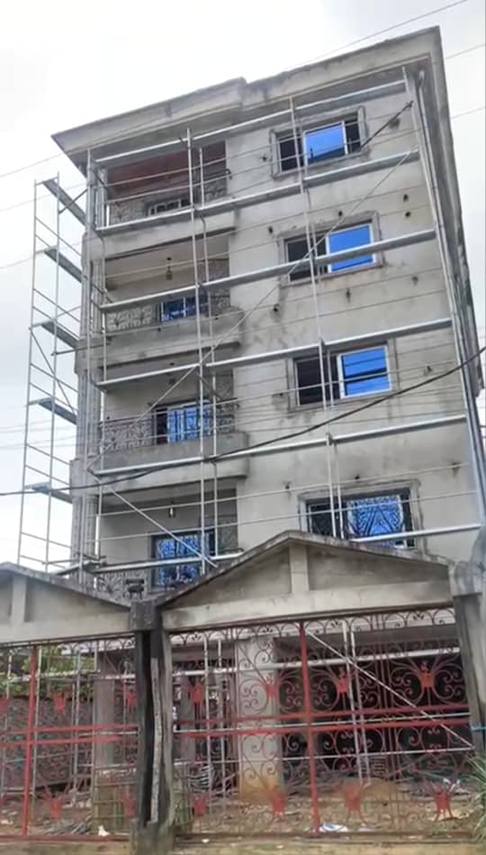Échafaudage bâtiment construction Douala Cameroun